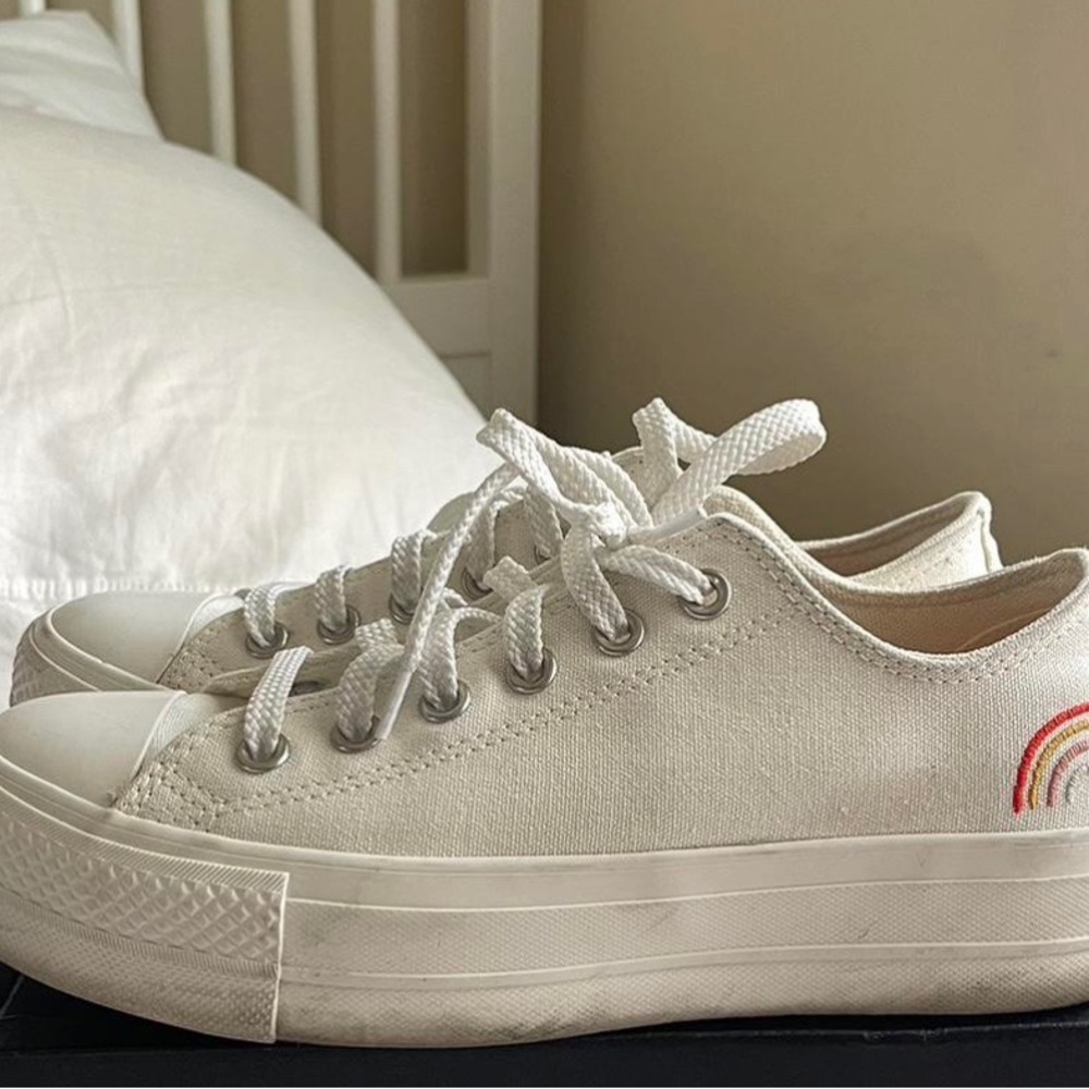 WOMENS Chuck Taylor all star platform ‘summer spirit’ shoe!